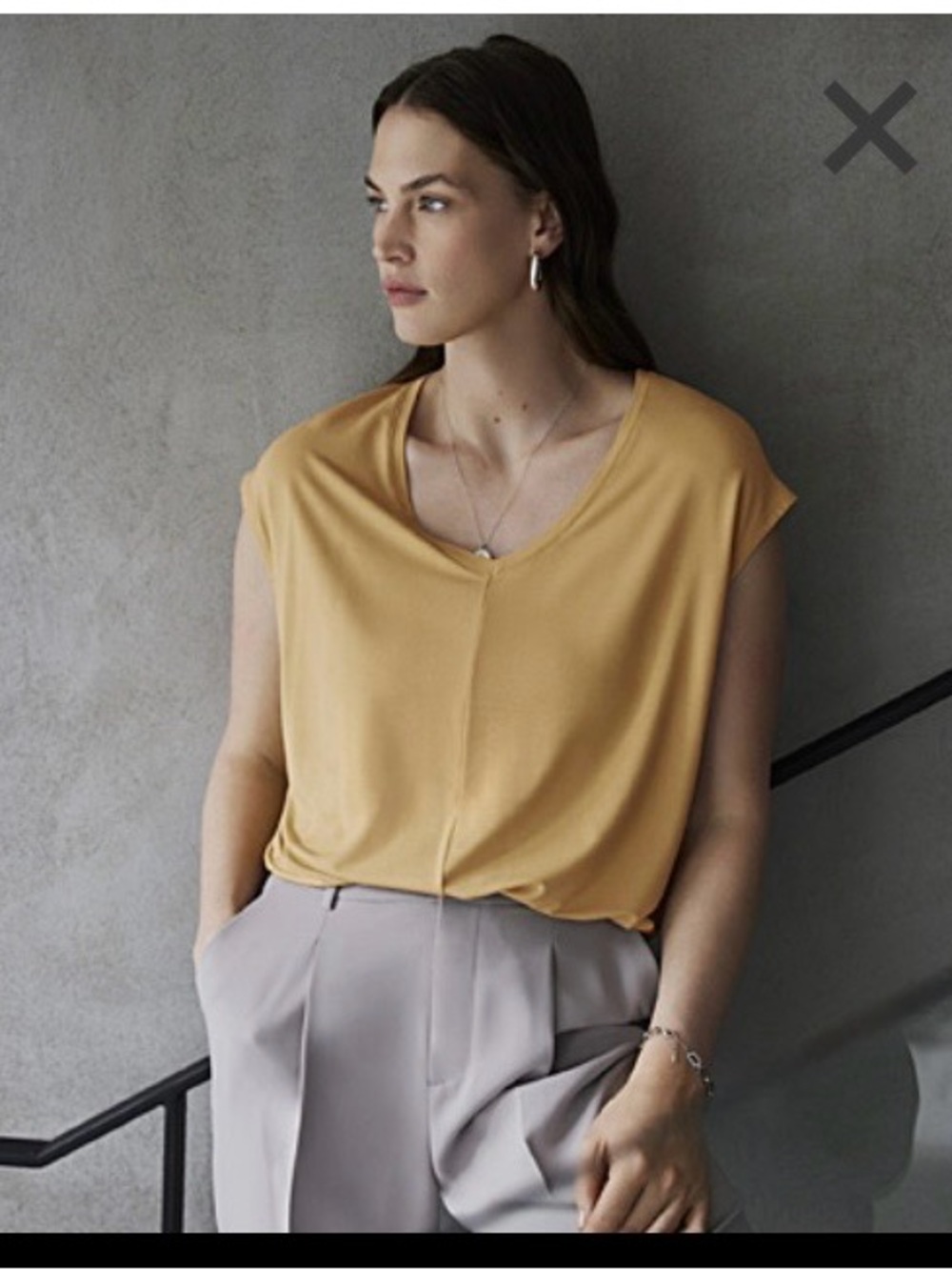 Simons Relaxed V-Neck Short Sleeve Tee in Mustard Gold